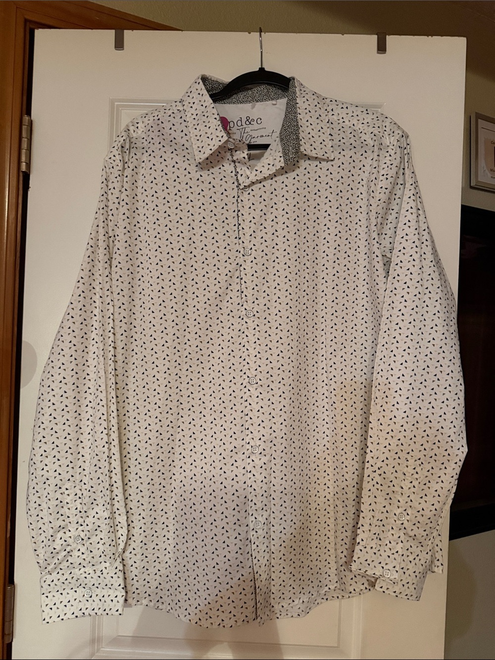 PD&C Men’s White Button-Up Shirt with Small Black Print